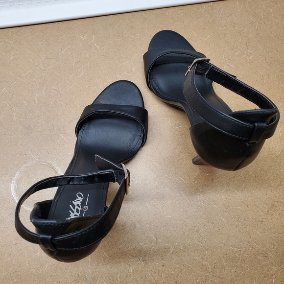 Black High Heels 8.5 - Picture 8 of 8